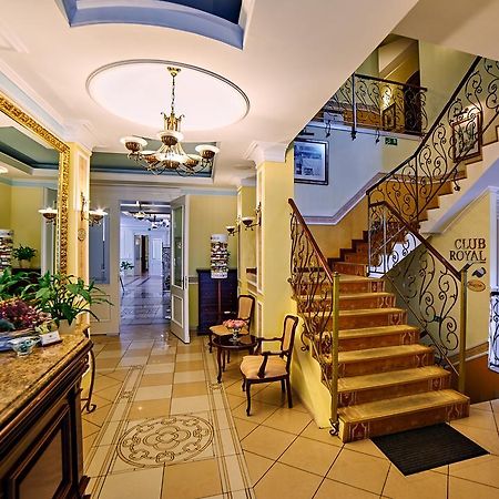Villa Royal Ostrow Wielkopolski Exterior photo