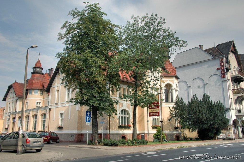 Villa Royal Ostrow Wielkopolski Exterior photo