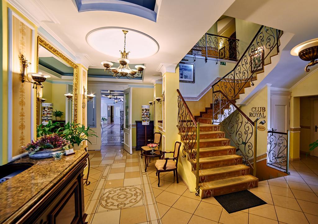 Villa Royal Ostrow Wielkopolski Exterior photo